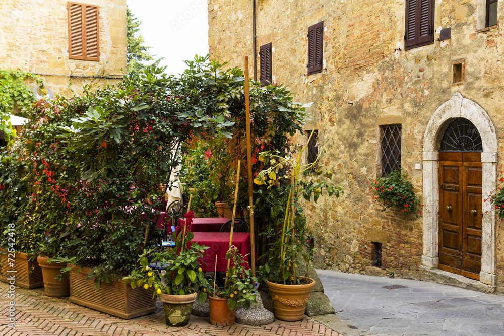Obraz premium Street cornere in an old town from Tuscany