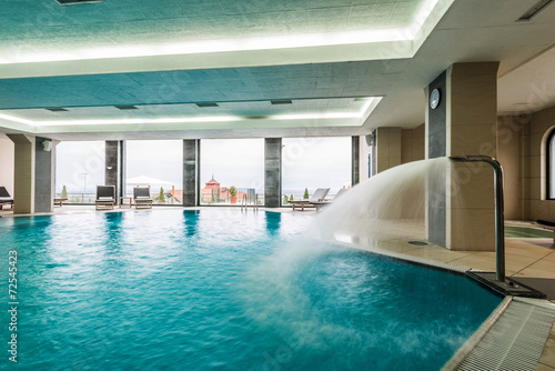 Indoor swimming pool hotel © poplasen