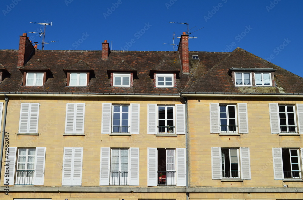 Fototapeta premium Façade et toiture d'un immeuble