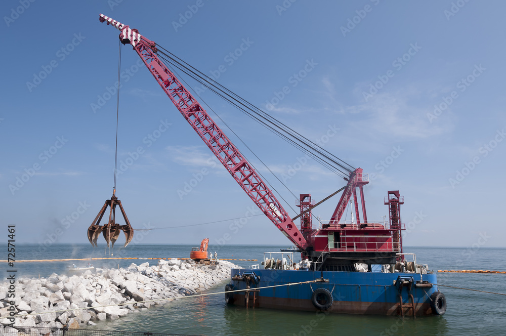 Industrial floating sea crane Industrial floating sea crane