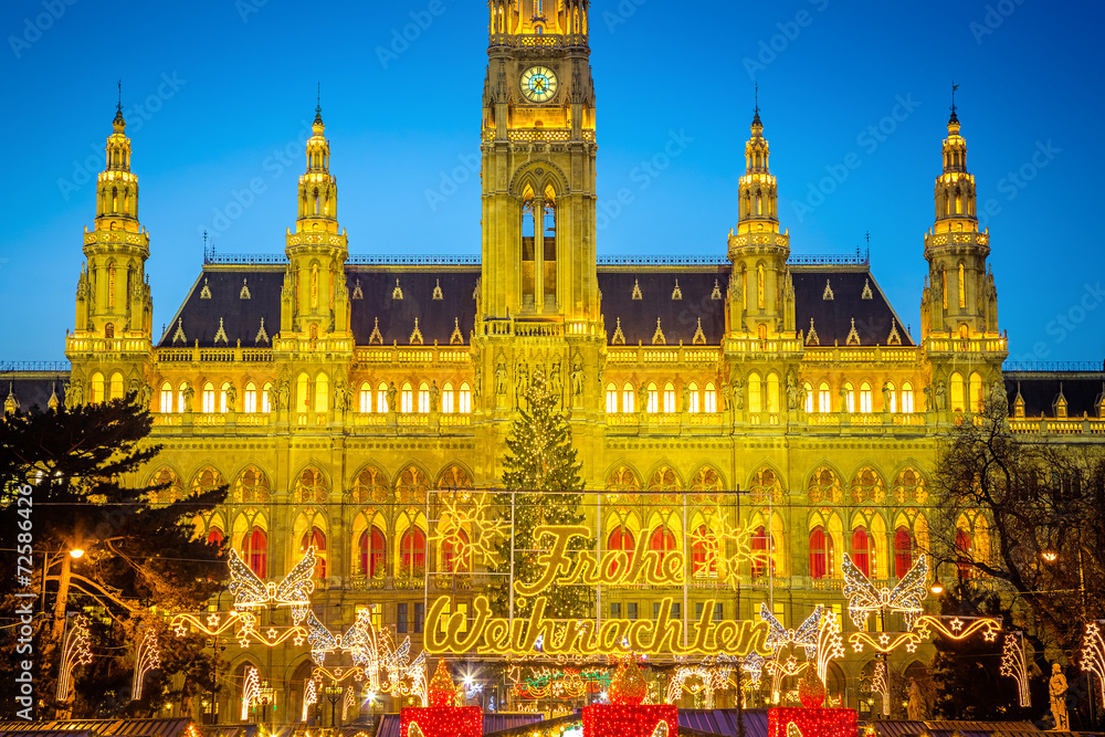 Rathaus and Christmas market in Vienna