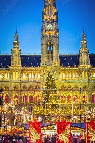 Canvas Print Rathaus and Christmas market in Vienna
