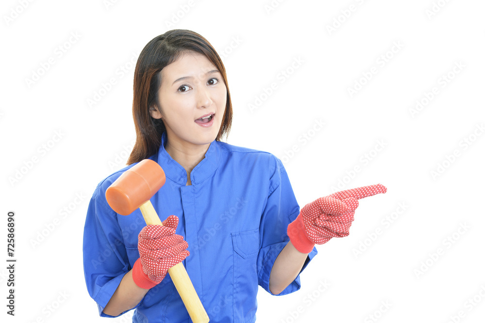 驚いた表情の女性労働者 驚いた表情の女性労働者