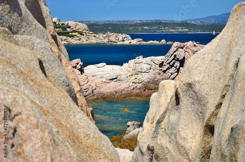 CORSE : Roches granitiques des îles Lavezzi