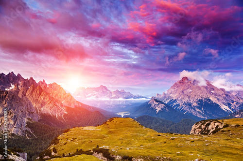 Fototapeta Naklejka Na Ścianę i Meble -  Amazing sunset in the mountains