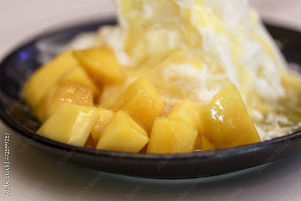 Pieces of mango and iceflake