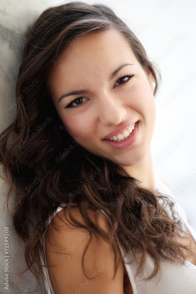 Sorriso di ragazza Sorriso di ragazza
