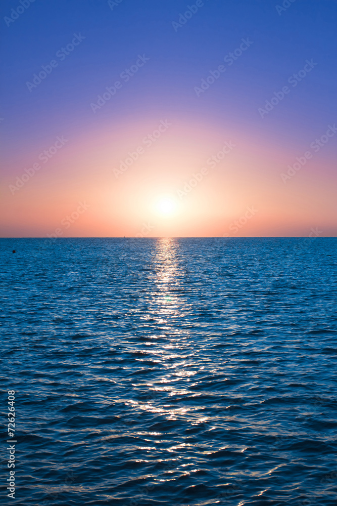 Fototapeta premium Heavens Gold Sunrise