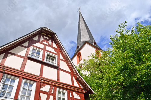 Fachwerkhaus und Kirche in Traben-Trarbach, Mosel Deutschland