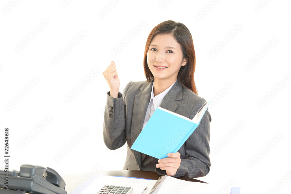 ガッツポーズのOL