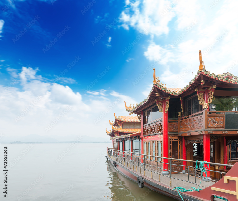 Traditional ship at the Xihu (West lake), Hangzhou, China Traditional ship at the Xihu (West lake), Hangzhou, China