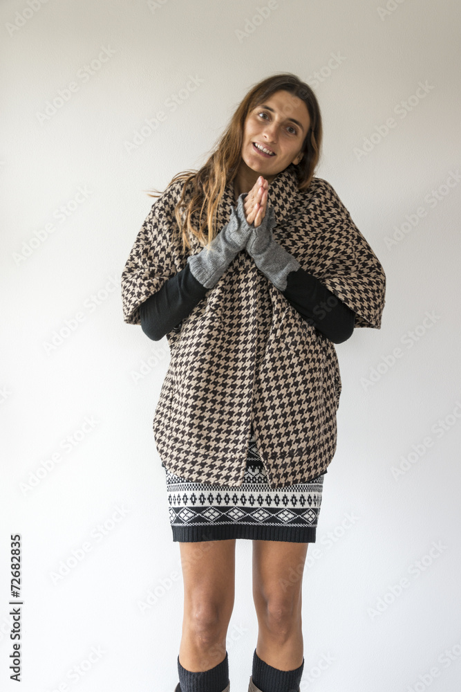 ragazza con cappotto ragazza con cappotto