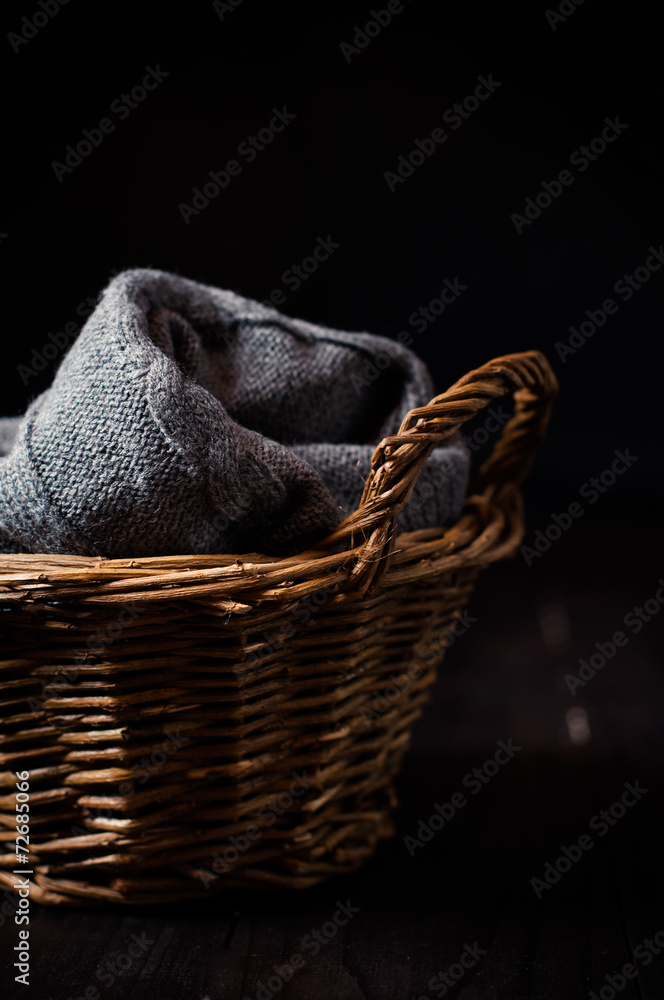 gray knitted blanket