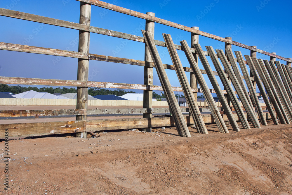 fence building