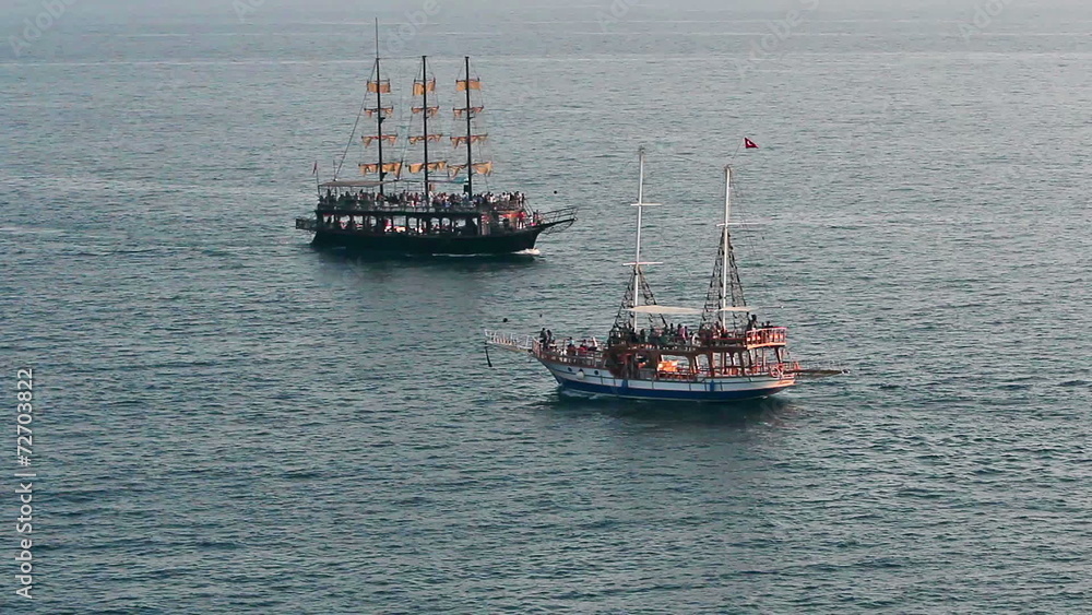 Sailing Ships at Sea Sailing Ships at Sea