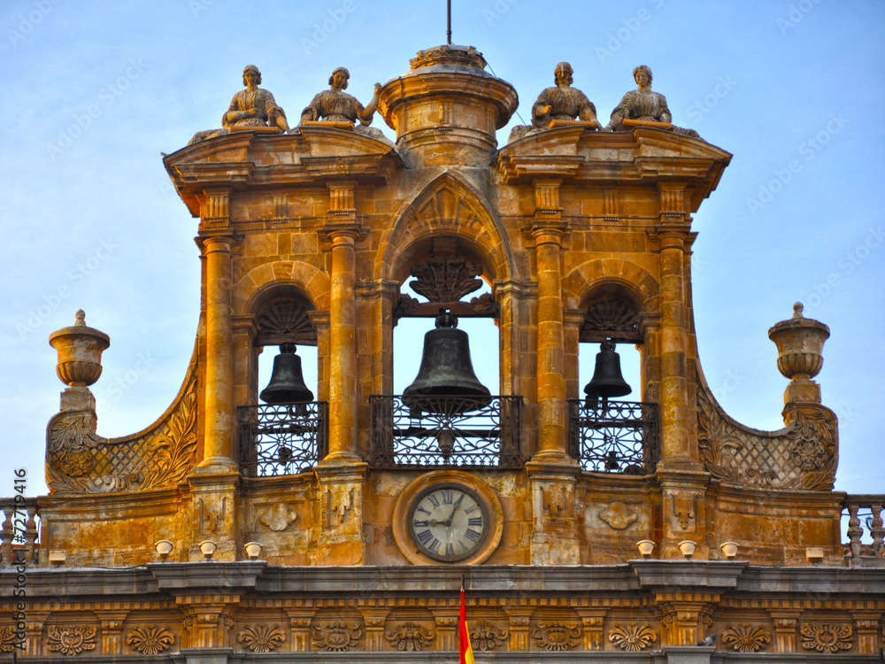 Fototapeta premium Plaza Mayor de Salamanca, espadaña del Ayuntamiento, Castilla y León, España