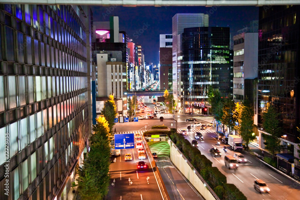 Naklejka premium Ginza district in Tokyo, Japan.