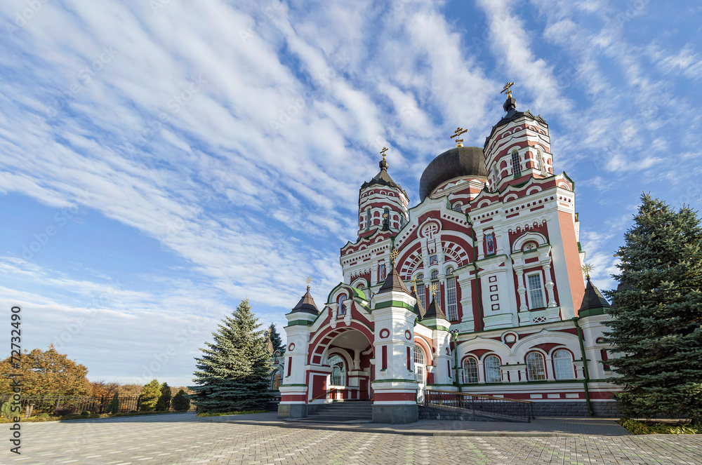 Черно белое фото церкви
