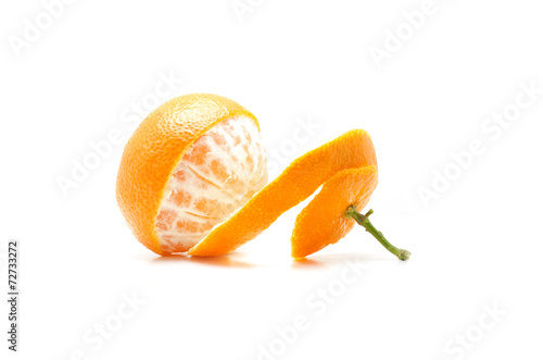 Foto tangerine on white background