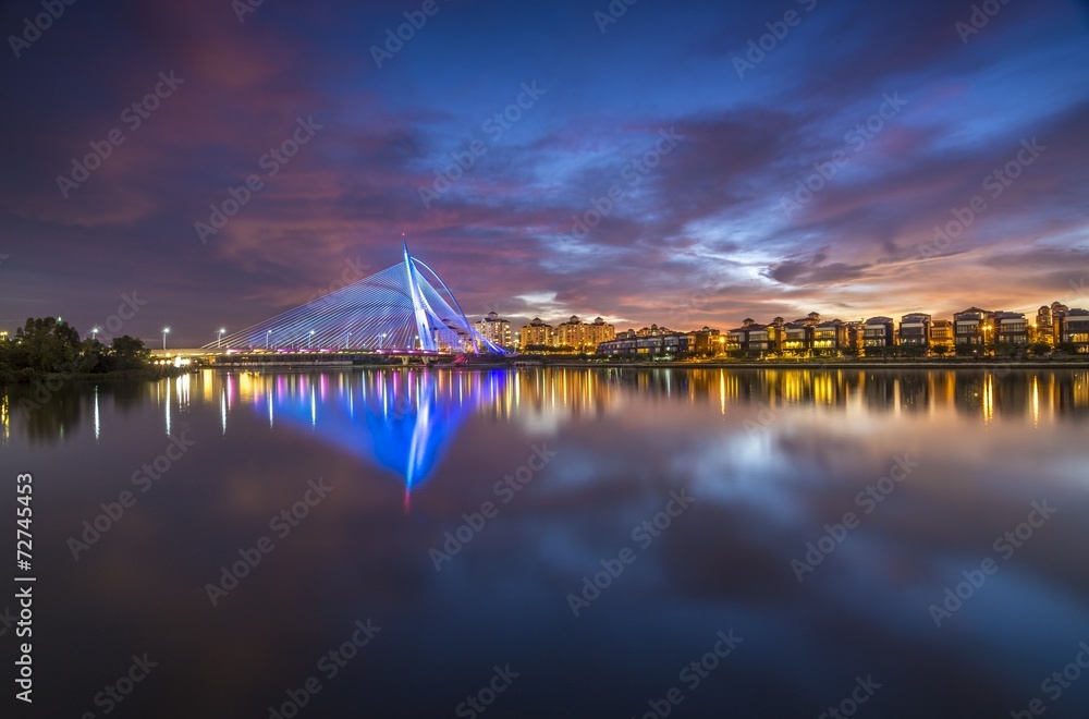 Fototapeta premium Glowing Putrajaya Landscape