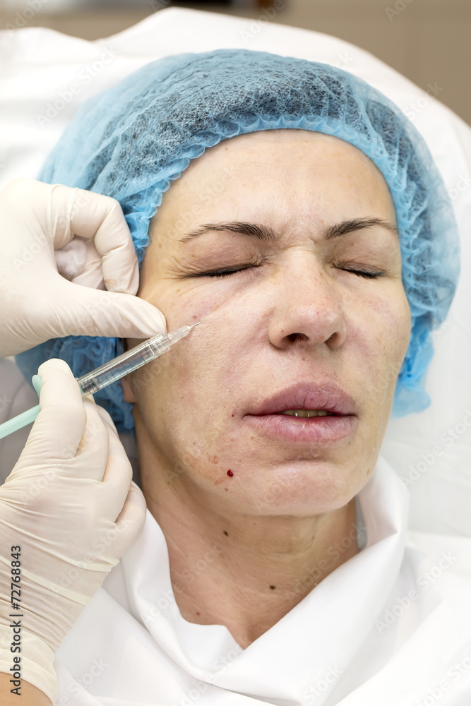 Cosmetic treatment with injection in a clinic Cosmetic treatment with injection in a clinic