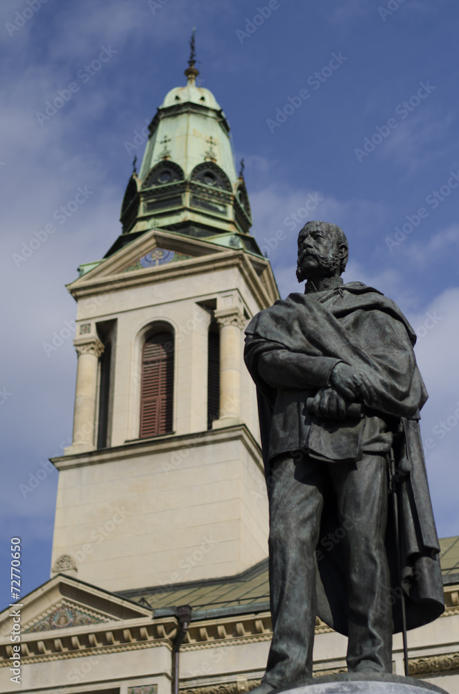 Fototapeta premium statue and ortodox church in zagreb