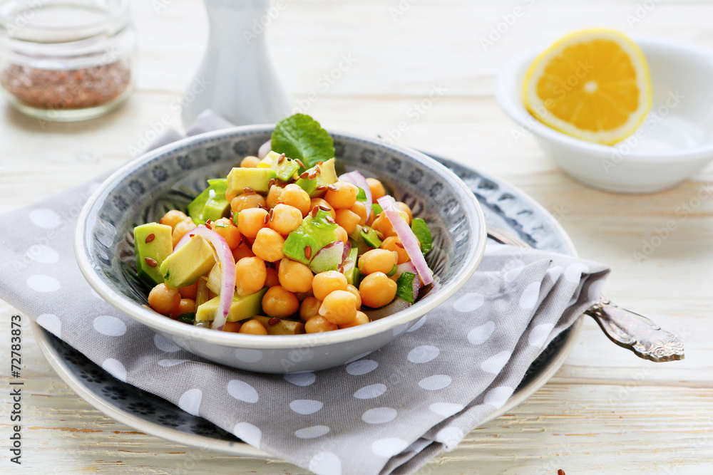 chickpeas with onions and avocado slices chickpeas with onions and avocado slices