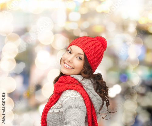Wallpaper Mural smiling young woman in winter clothes Torontodigital.ca