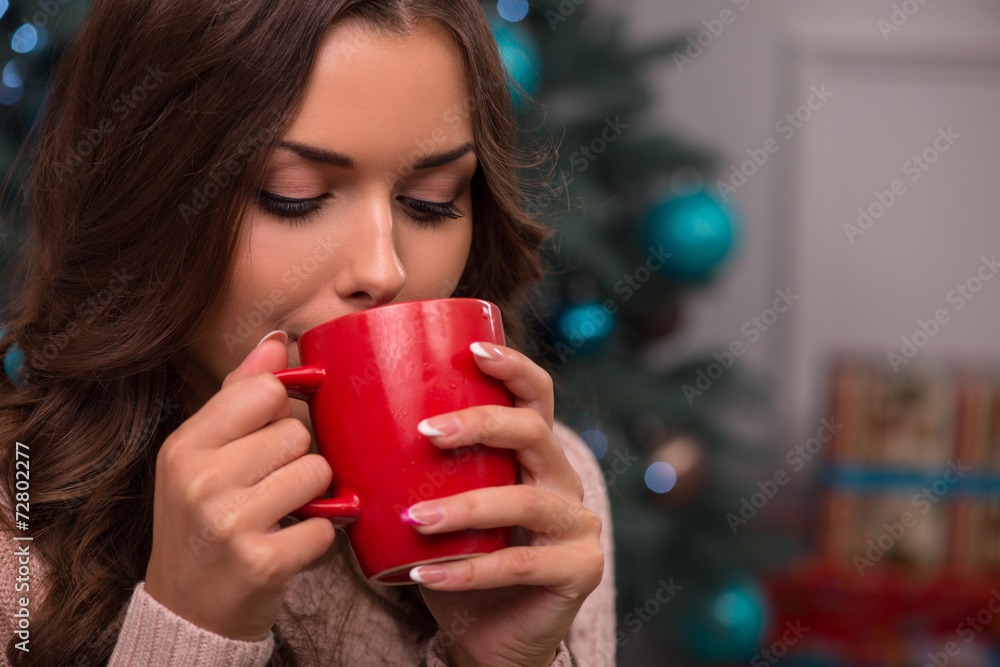 Beautiful girl pending Christmas Beautiful girl pending Christmas