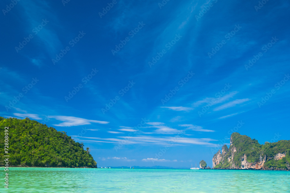 Fototapeta premium Serenity Shore Seascape Azure