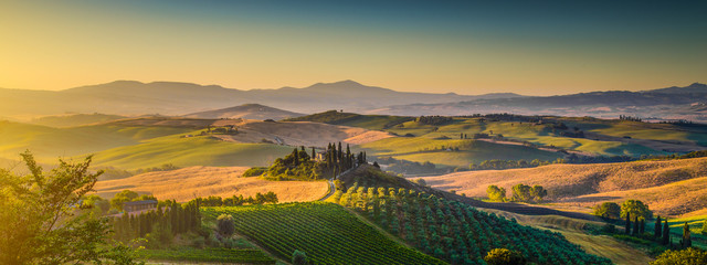 Acrylglasbilder Toskana Toskana-Panorama bei Sonnenaufgang im Val d'Orcia  © JFL Photography