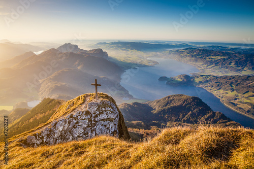 Obraz na płótnie Autumn landscape in the Alps in golden evening light w salonie