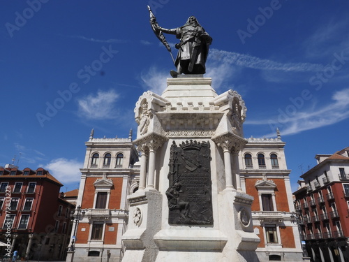 Escultura del Conde Pedro Ansúrez (Plaza Mayor de Valladolid)