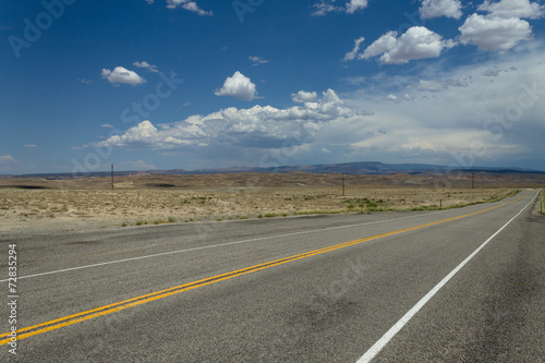 Colorado road © elleonzebon