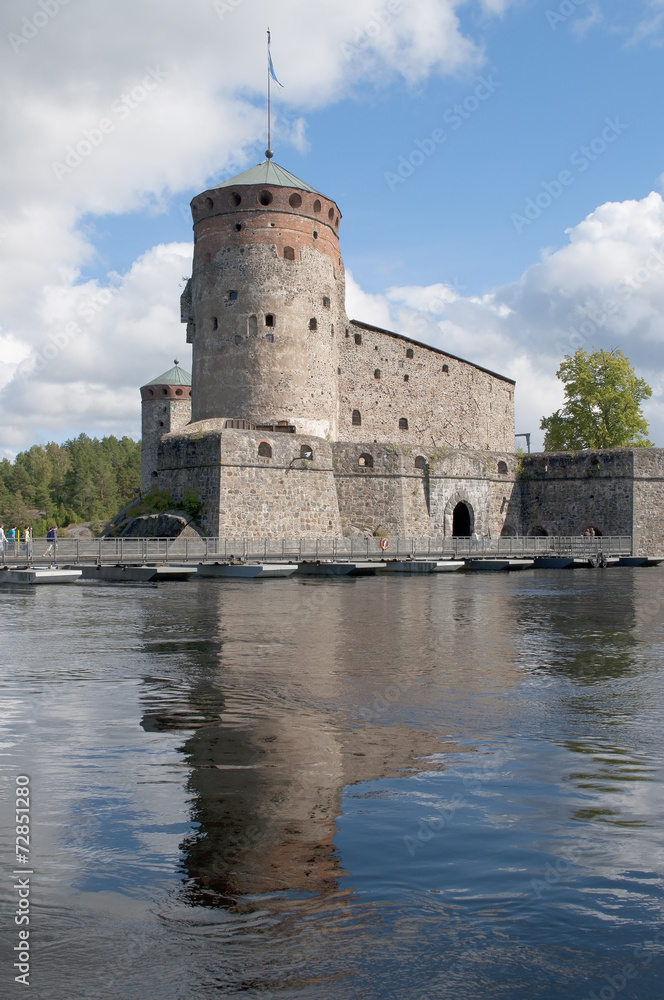Крепость Олавинлинна (Олафсборг) в Савонлинне, Финляндия