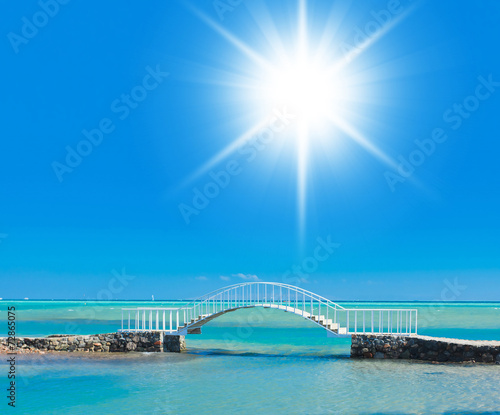 Daytime Peace River Bridge © alma_sacra