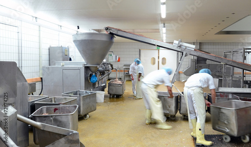 Lebensmittelindustrie Wurstherstellung // Food Industry photo