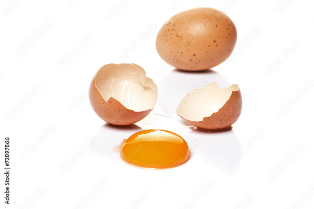 eggs isolated on white background eggs isolated on white background