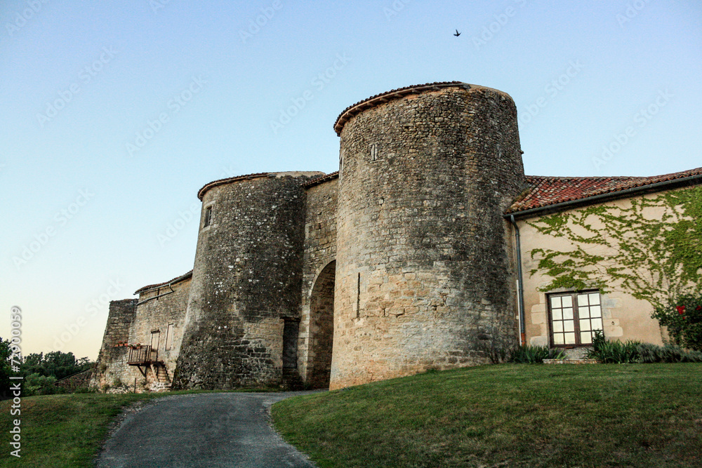 Maison dans un château, Poitou