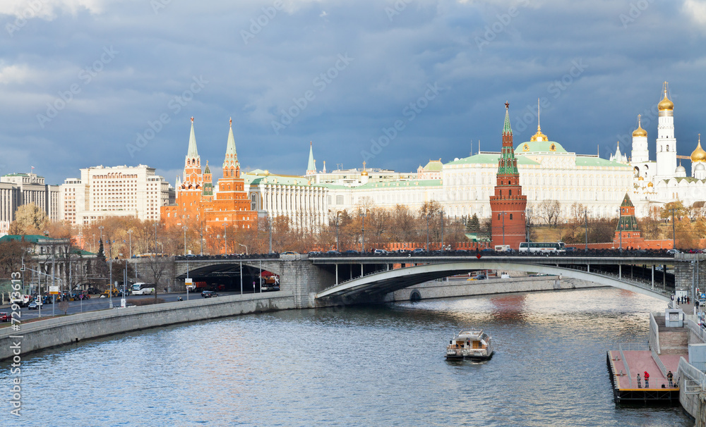 view of Bolshoy Kamenny Bridge at Moskva River