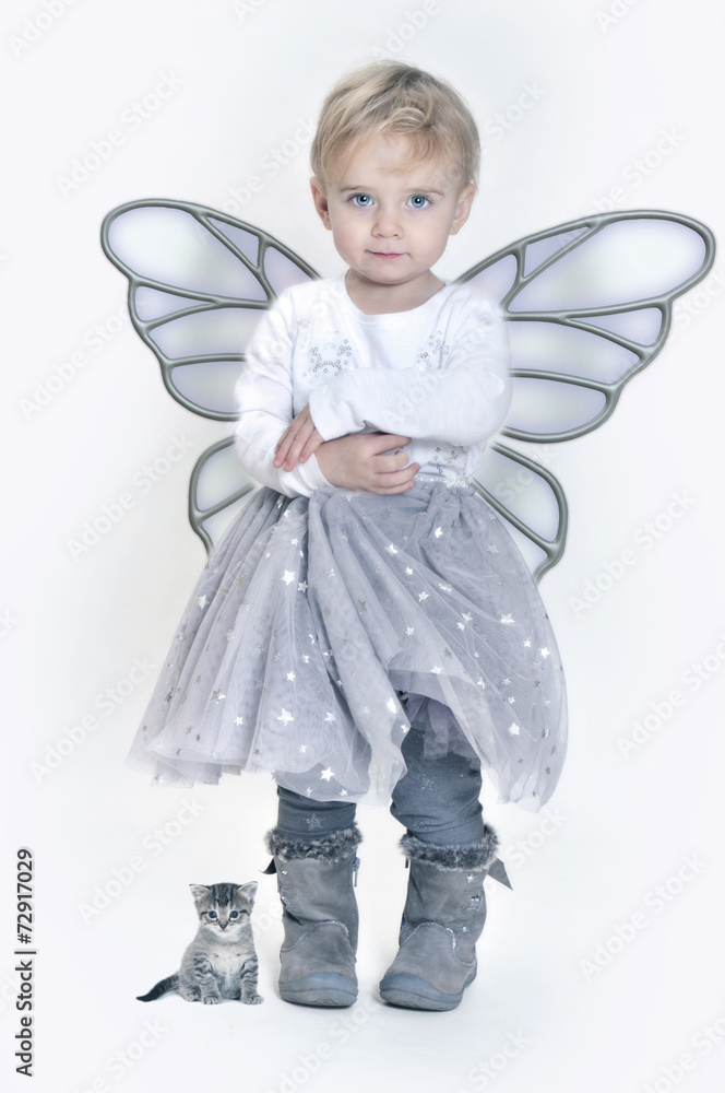 Fototapeta premium little fairy and kitten