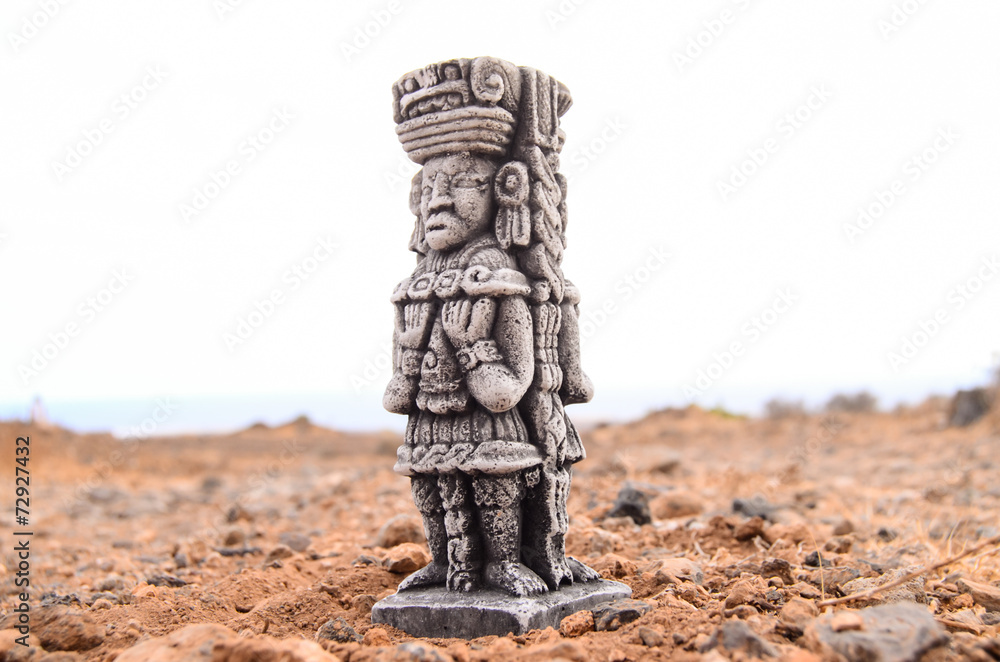 Naklejka premium Ancient Maya Statue