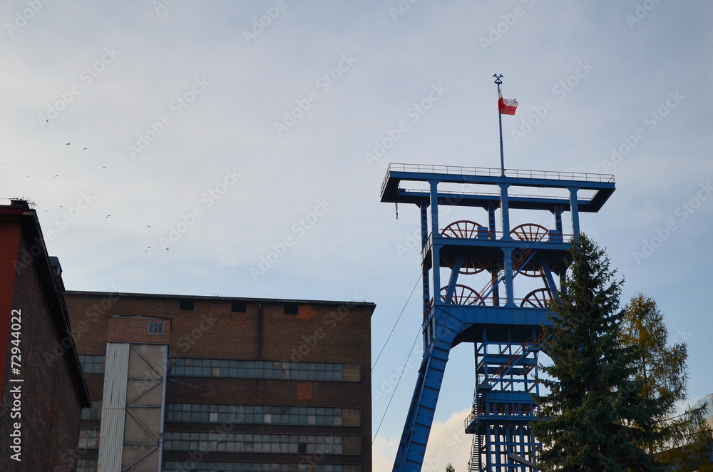 Szyb kopalniany