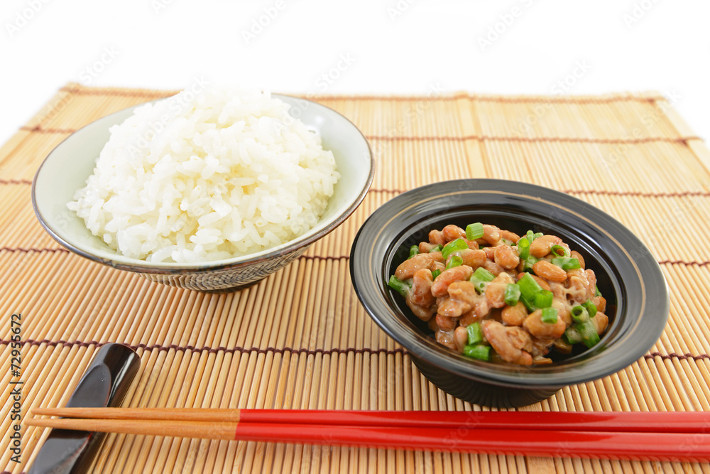 美味しそうな納豆とご飯