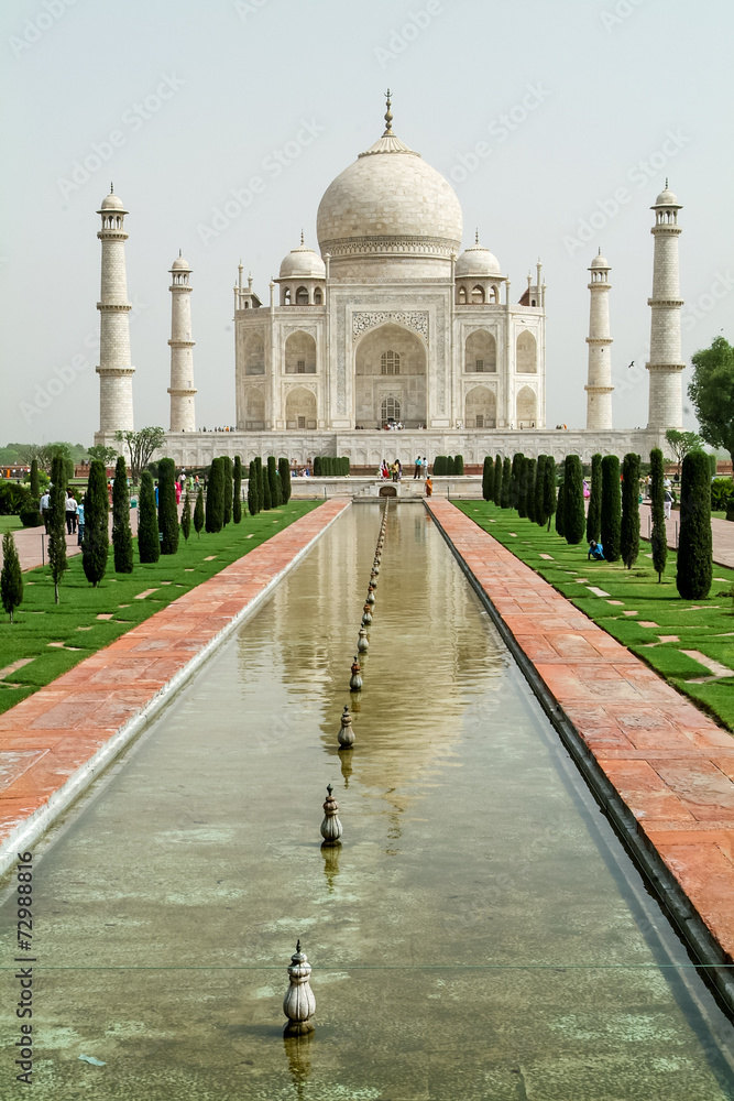 Fototapeta premium Taj Mahal in Agra, india