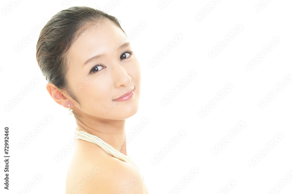 微笑む美しい女性 微笑む美しい女性