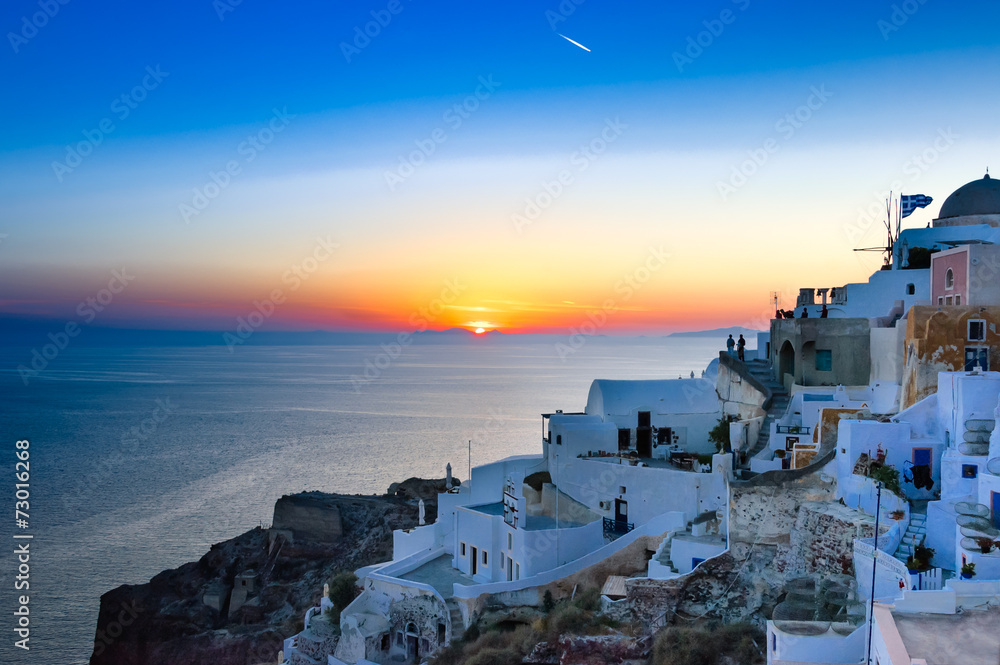 Fototapeta premium sunset over Agean sea in Santorini