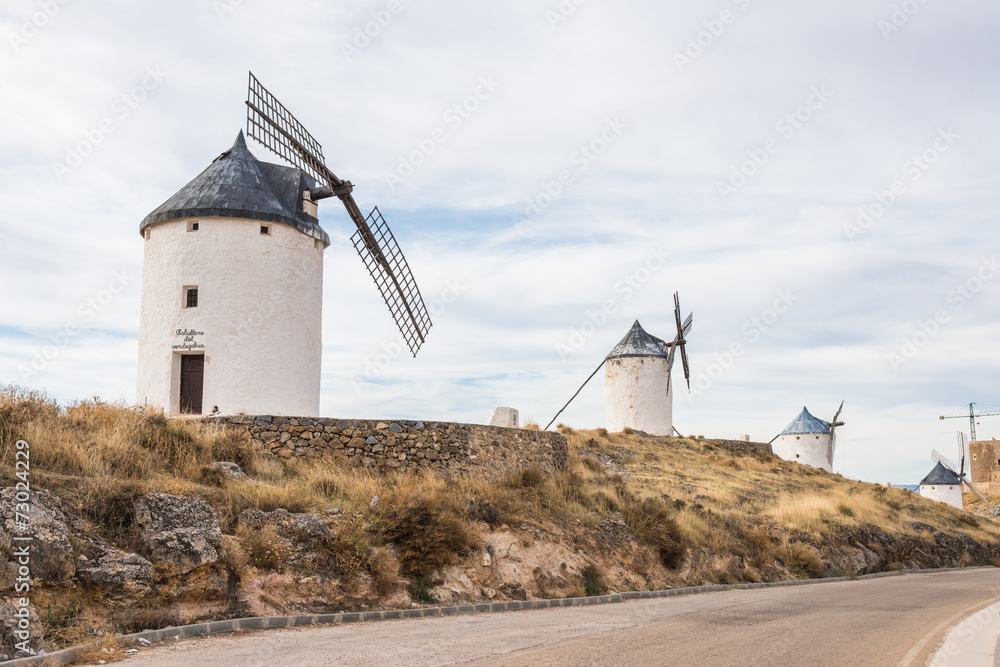 スペイン　ラ・マンチャ地方の風車　La Mancha　Spain