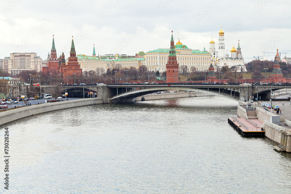 Moskva River and Kremlin in Moscow in autumn day