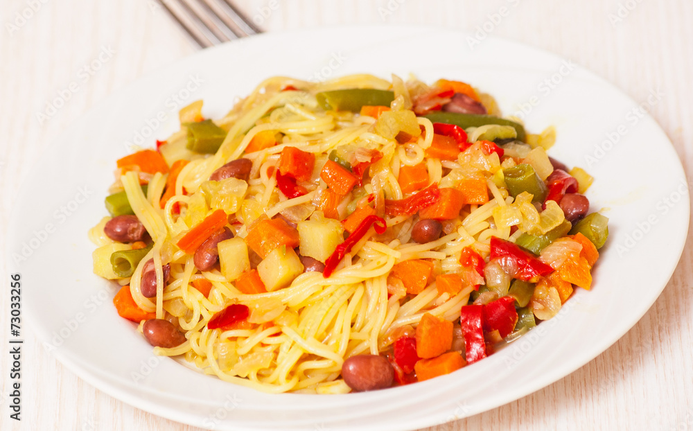 noodles with vegetables